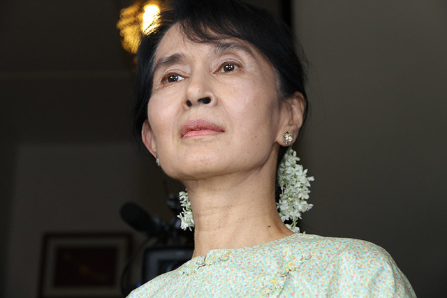 Photo: CSM - http://www.csmonitor.com/Commentary/Opinion/2012/0619/Aung-San-Suu-Kyi-signals-change-in-Burma-but-investors-should-proceed-with-caution
